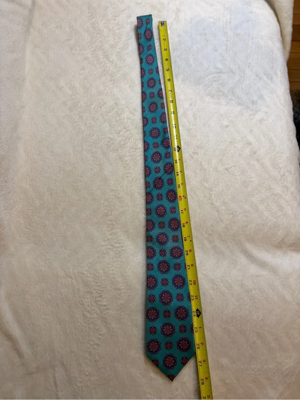 Boston Clipper‎ Teal Medallion Pattern Men's Silk Tie